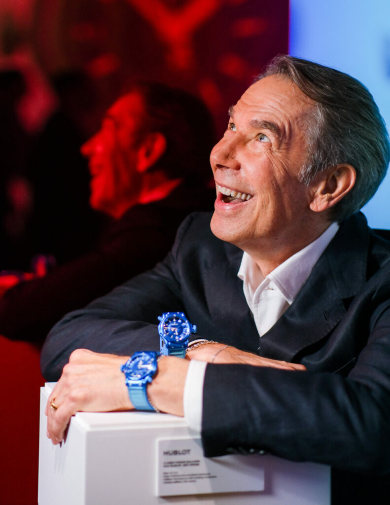 Con esta colaboración, Hublot y Jeff Koons exploran la relación entre creatividad, innovación y artesanía, llevando el lenguaje del arte contemporáneo a una nueva dimensión dentro de la relojería.